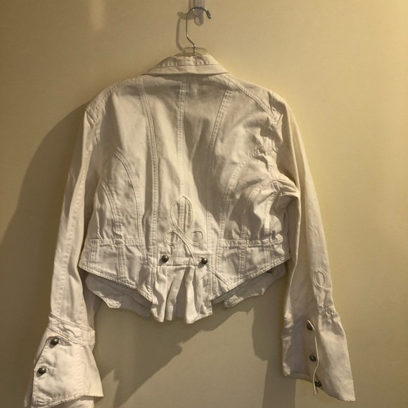 Yoki- Juniors XL: Vintage Fitted White Denim Jacket - Picture 2 of 11